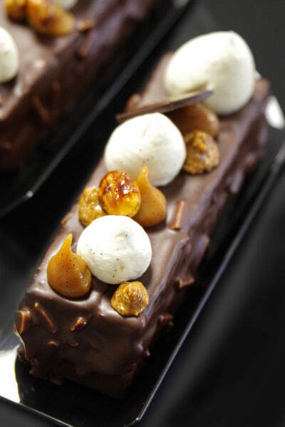 Formation fingers et éclairs , photo d'un finger au chocolat et caramel croquant